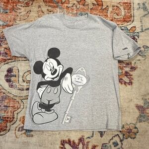 Disney Vacation Club Mickey Mouse Key Gray T-Shirt Mens Large Hanes DVC Member
